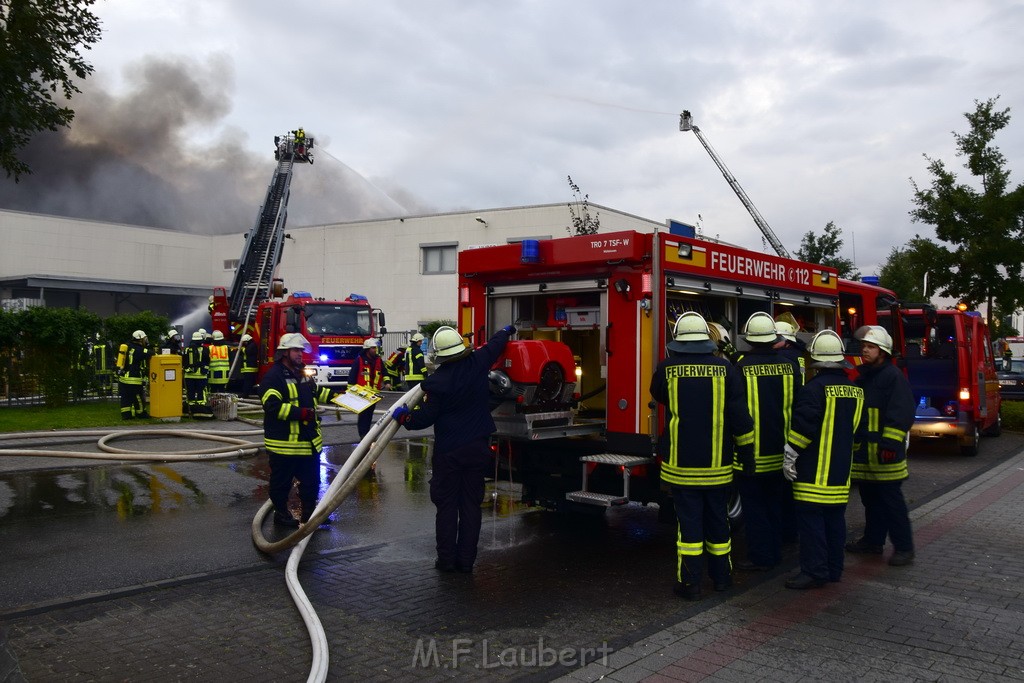 Grossbrand Halle Troisdorf Kriegsdorf Junkersring P114.JPG - Miklos Laubert